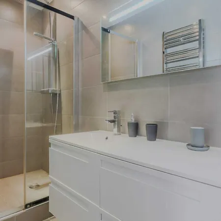Parisian Cocoon - 1br-2p- 50 M From Arc De Triomphe Διαμέρισμα Παρίσι
